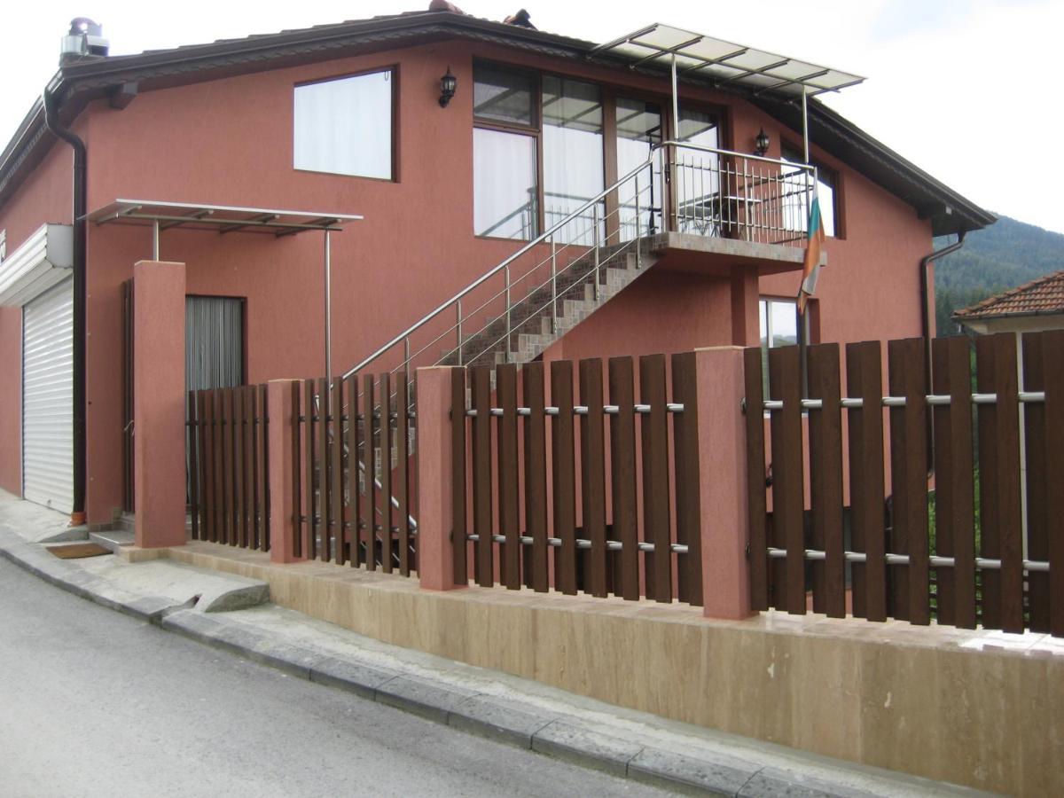 Къща За Гости Романс Yagodina Exterior photo