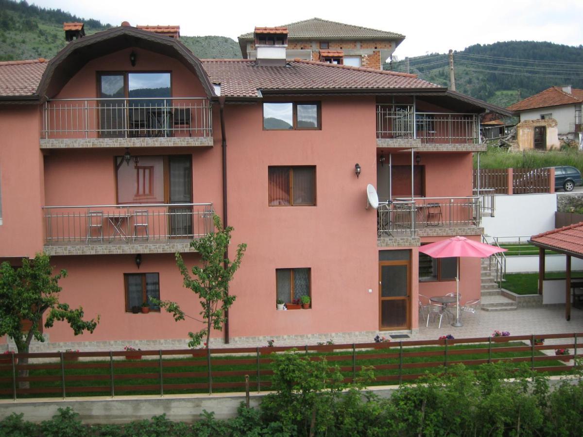 Къща За Гости Романс Yagodina Exterior photo