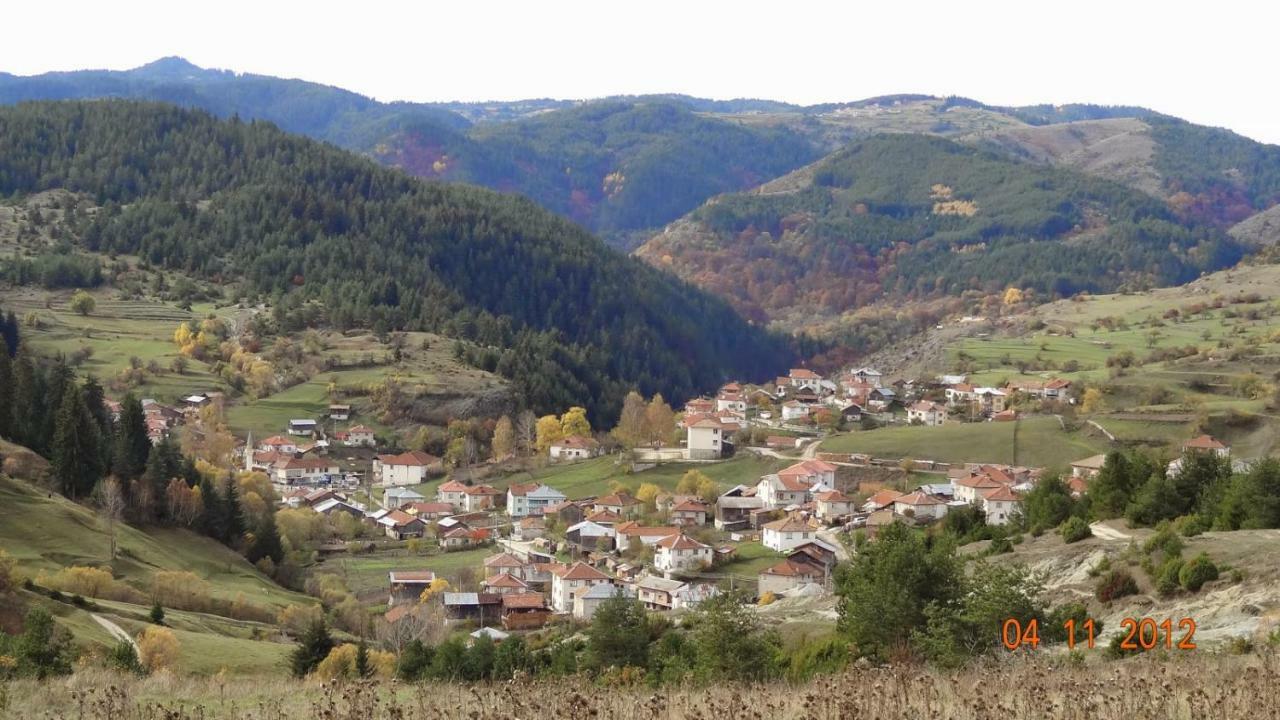 Къща За Гости Романс Yagodina Exterior photo